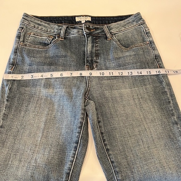 Tru Luxe Jeans Ankle Crop Slanted Raw Hem Size 4 - Picture 6 of 16